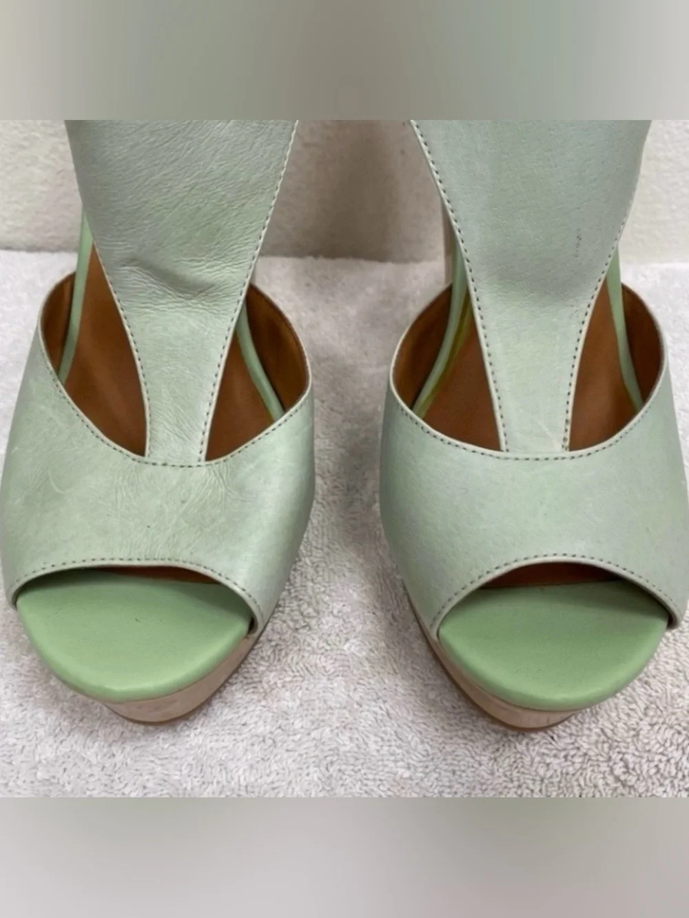 BC Footwear Women's Mint Green Tan Leather Platform Sandal Wedge Size 8.5 Boho